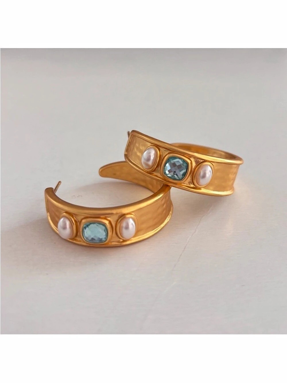 NWOT Julie Vos Savory Statement Hoop Earring